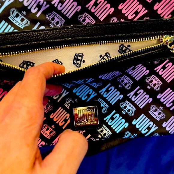 Juicy Couture Hand Bag - Picture 12 of 14